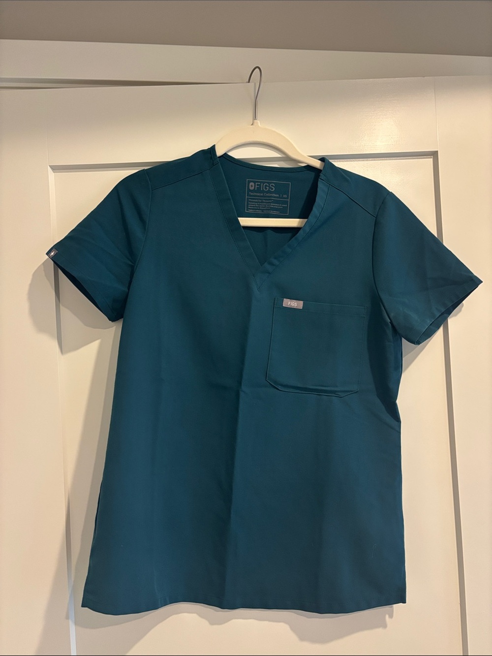 FIGS Catalina scrub top